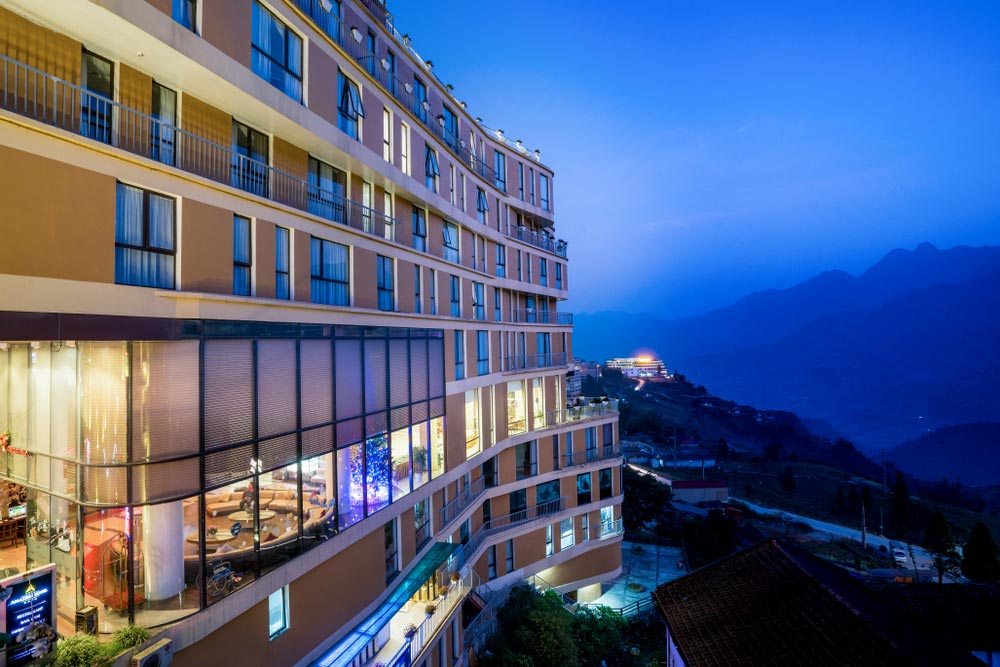 amazing_sapa_building_1.jpg