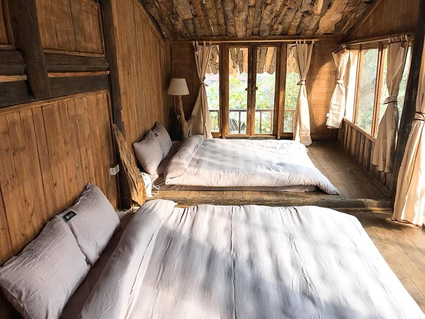 family_room_lee_house.jpg