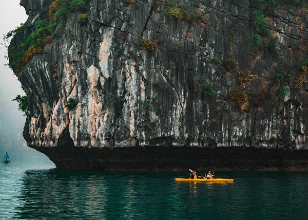 Halong_travel.jpg